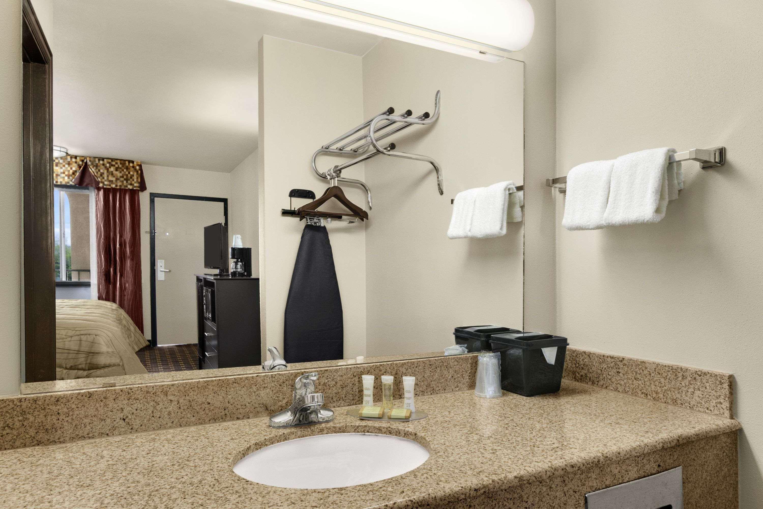 Super 8 By Wyndham Fort Worth Tx חדר תמונה