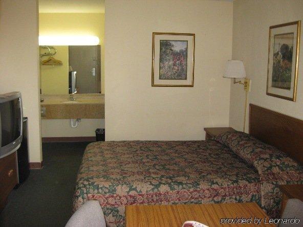 Super 8 By Wyndham Fort Worth Tx חדר תמונה